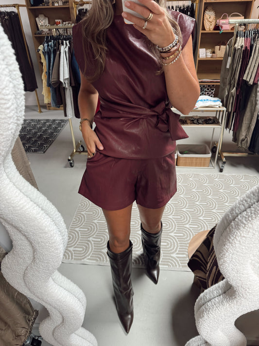 Ambika Short Amberly Burgundy