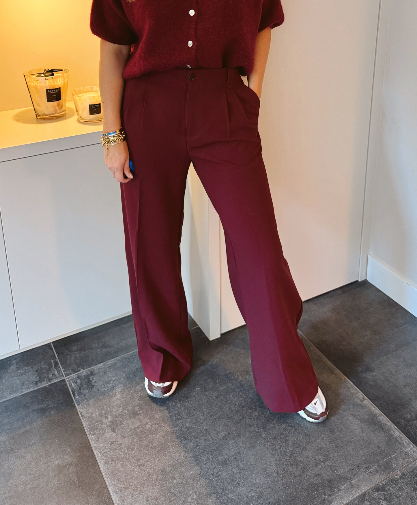 Fenna Pantalon met Bandplooi Burgundy