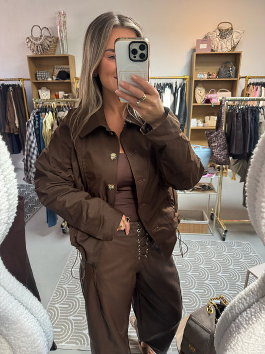 Trenchcoat kort gesmokt Gemma Bruin