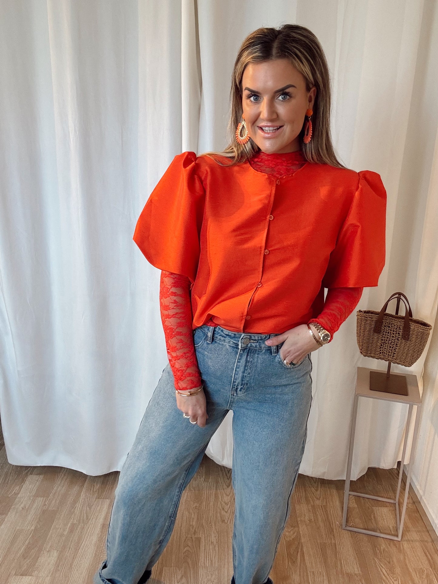 Julie top Oranje pofmouwen