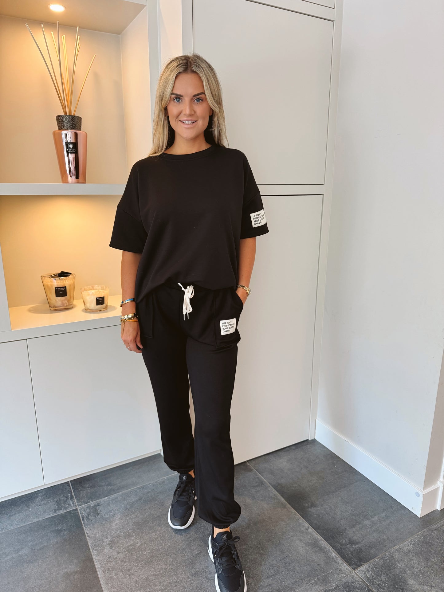 Musthave Joggingset Smalle pijp Broek + Top Zwart