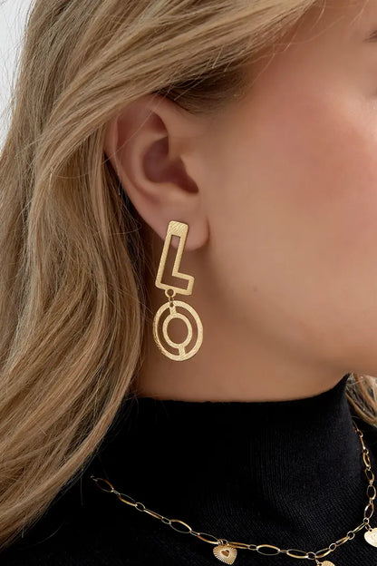 L O V E oorbellen Zilver