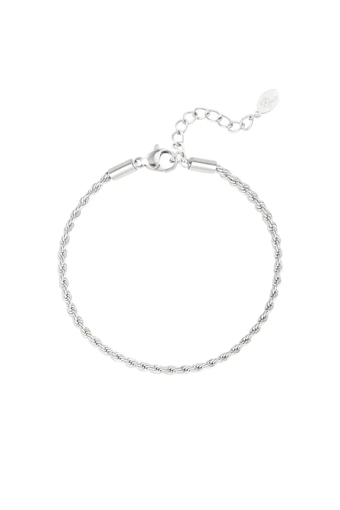 Twisted bracelet