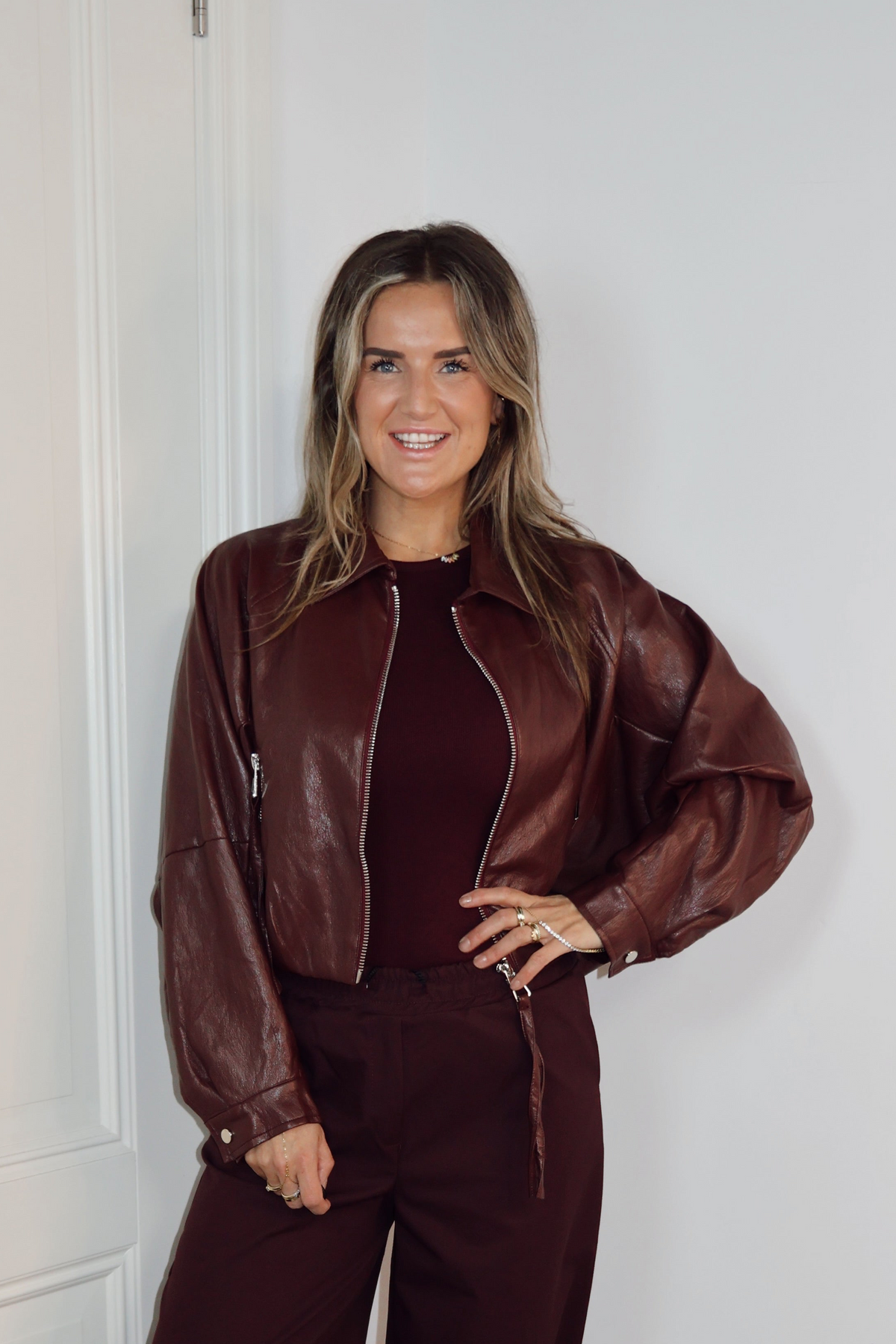 Ambika PU Jas Kourtney Burgundy
