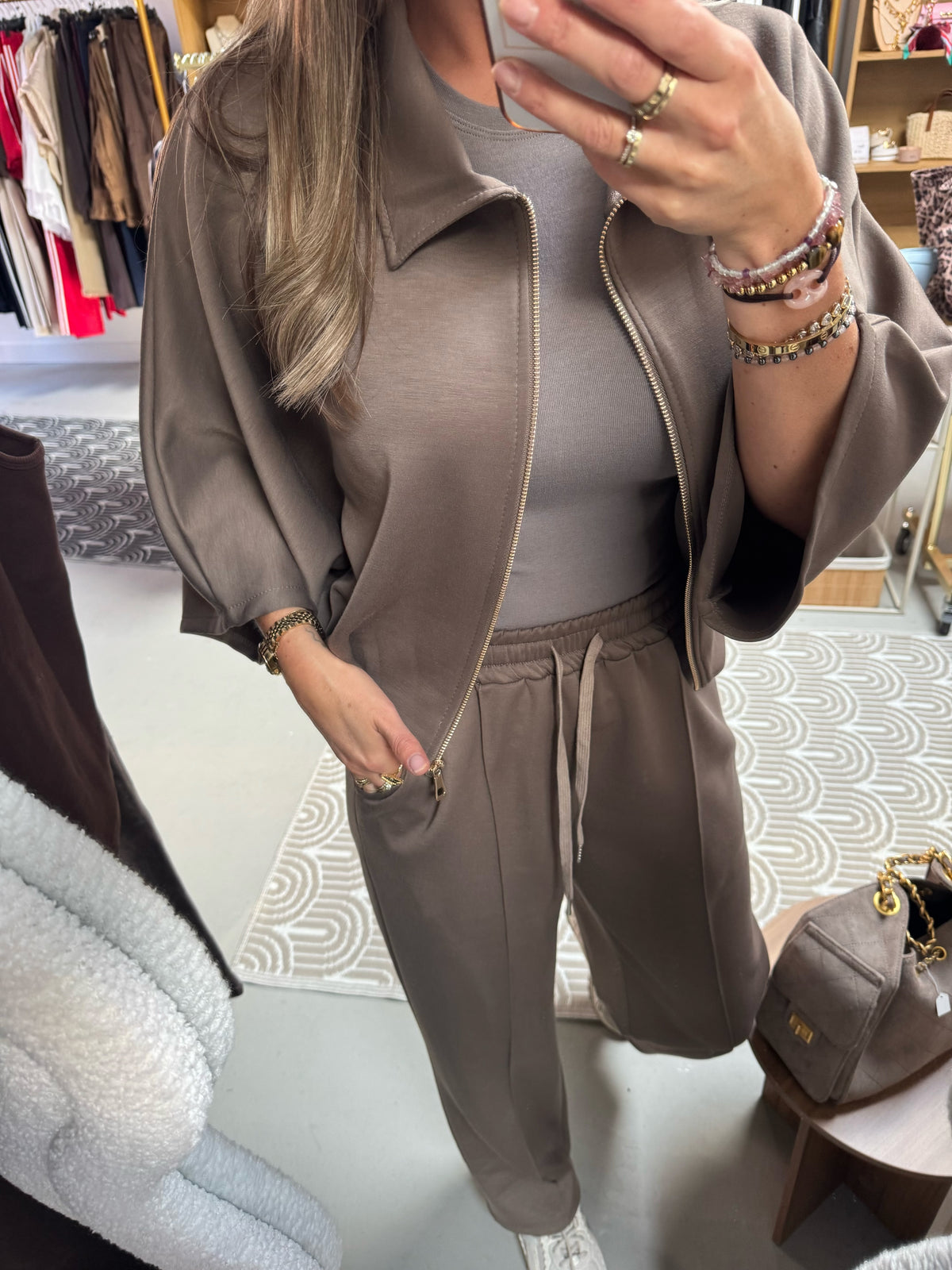 2-pieces lange broek + vest Desi Taupe