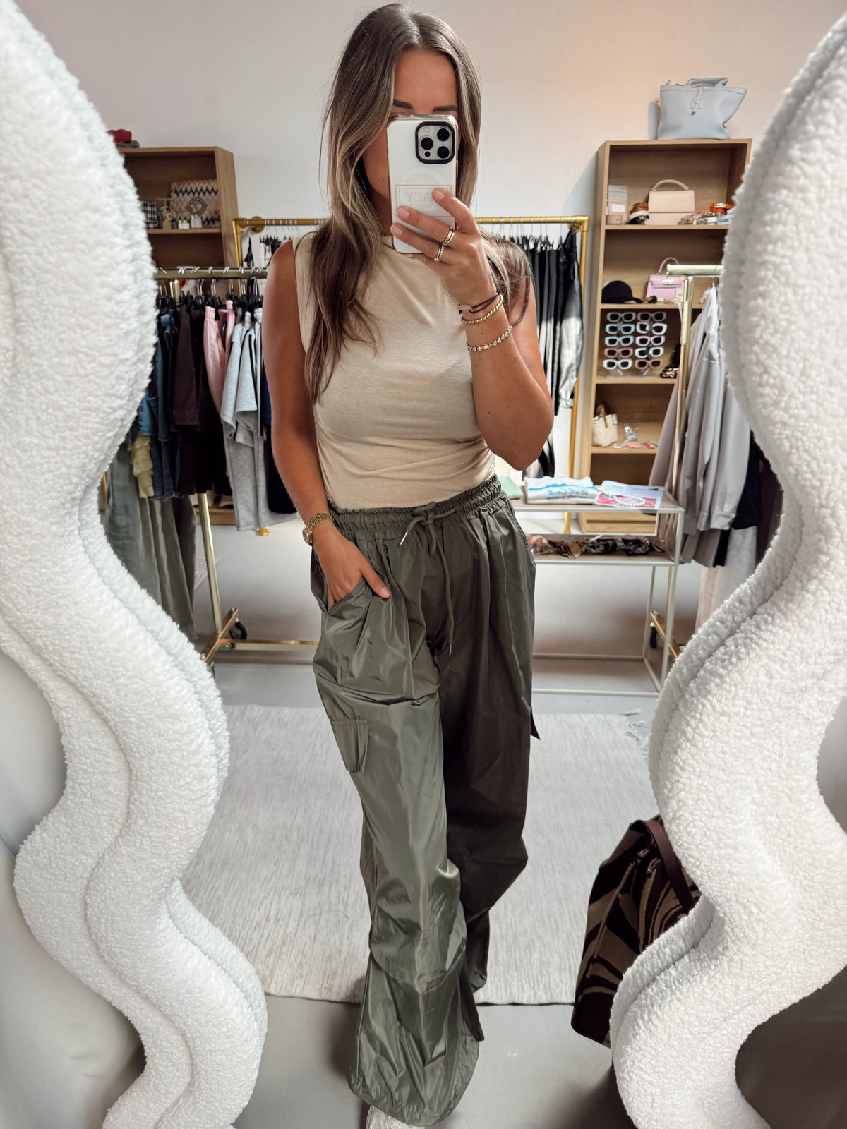 Ambika basic top gesmokt Kaylee Beige