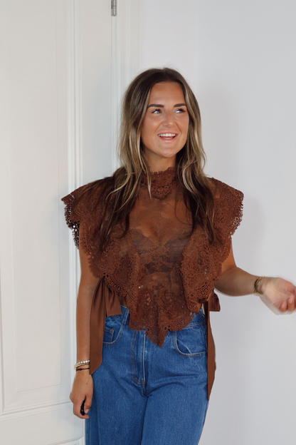 Musthave top met kant Stacey Bruin