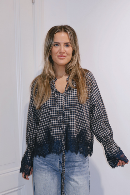 Blouse Olivia kant ruit Navy