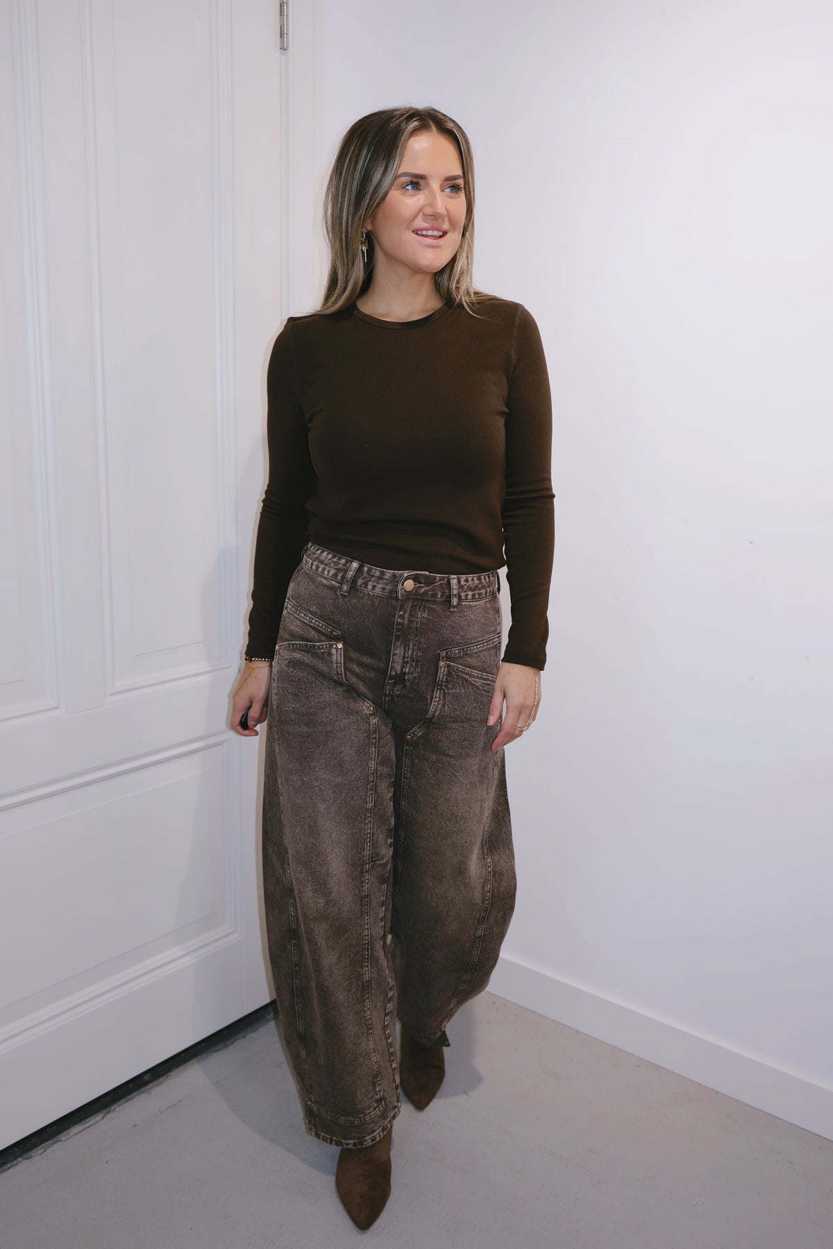 Queen Hearts "The Baggy Jeans" Bruin