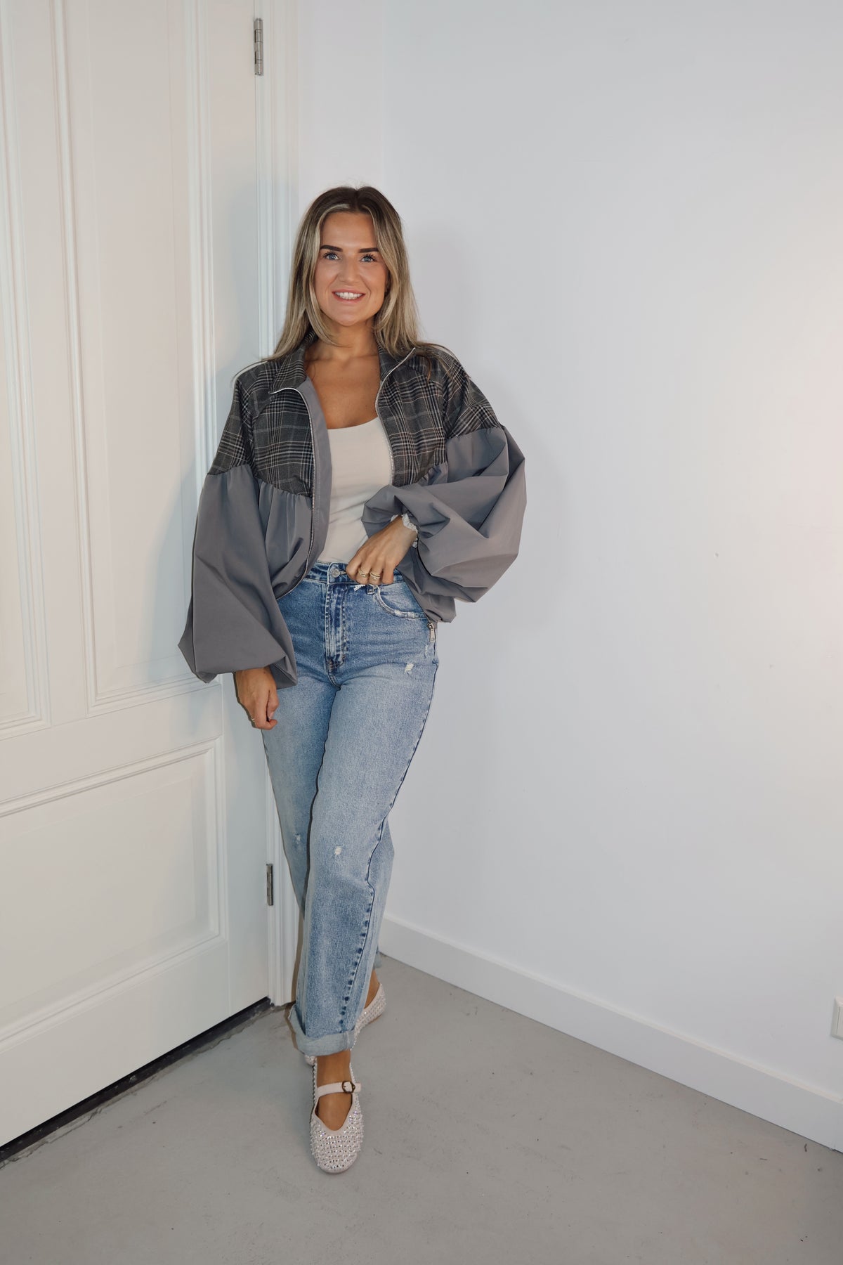 Bomber halfway ruit Esther Grijs